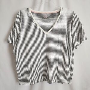 Boden Striped V-Neck Women's Tee in White and Black